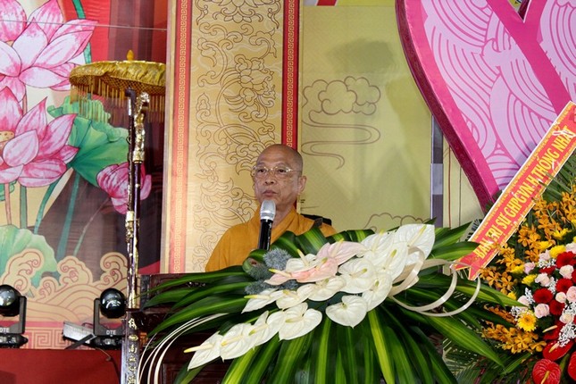 Thượng tọa Thích Huệ Khai đọc Diễn văn đại lễ Phật đản Thượng tọa Thích Huệ Khai đọc Diễn văn đại lễ Phật đản