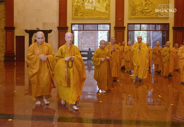 Đức Pháp chủ quang lâm