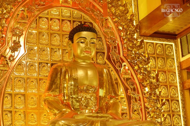 Đức Bổn Sư Thích Ca tại Việt Nam Quốc Tự