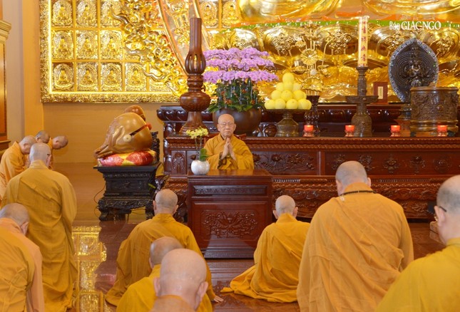 Chư Tăng phương tiện tác pháp thọ an cư đại chúng