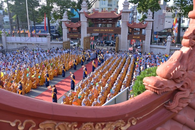 Trang nghiêm Đại lễ Phật đản Phật lịch 2567 tại Việt Nam Quốc Tự