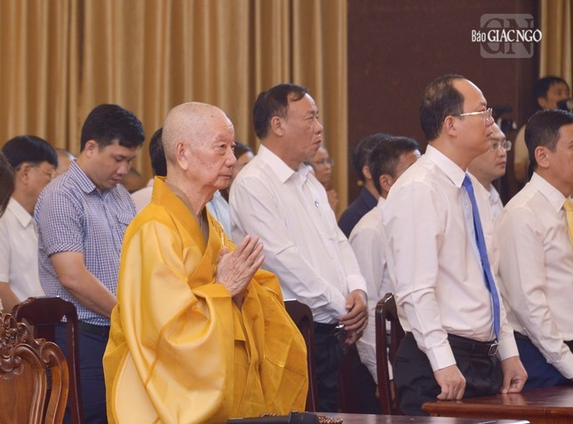 Đức Pháp chủ GHPGVN tại lễ tưởng niệm