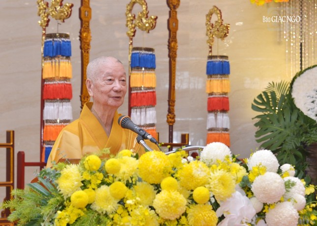 Trưởng lão Hòa thượng Thích Trí Quảng chia sẻ trong lễ tưởng niệm