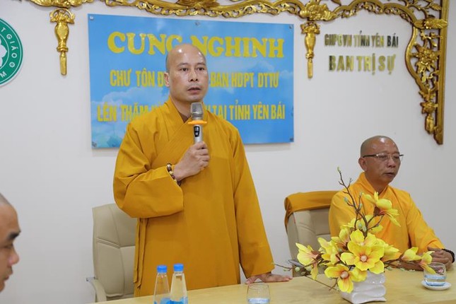 Thượng tọa Thích Minh Huy phát biểu tại buổi giao lưu