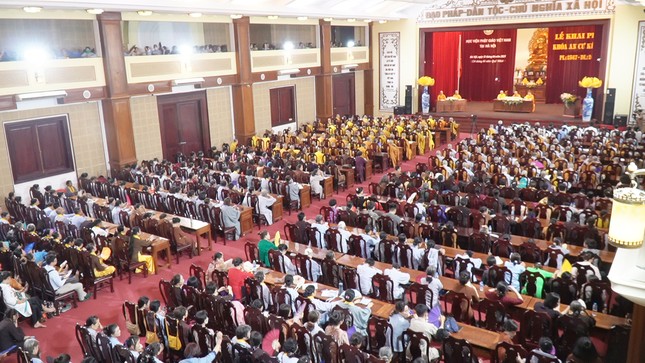 Quang cảnh lễ khai pháp cho Tăng Ni sinh Học viên Phật giáo VN tại Hà Nội