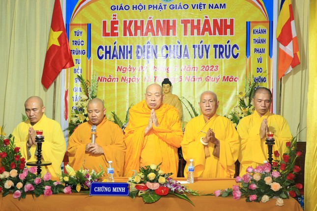 Chư tôn đức chứng minh, tham dự