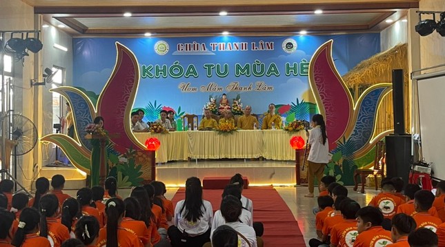 Khóa tu mùa hè cho thanh thiếu niên tại chùa Thanh Lâm Khóa tu mùa hè cho thanh thiếu niên tại chùa Thanh Lâm