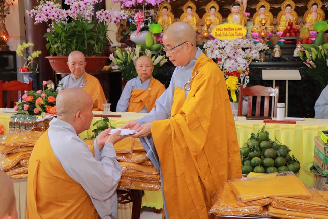Cúng dường tại trường hạ Thiên Phước, tỉnh Tiền Giang Cúng dường tại trường hạ Thiên Phước, tỉnh Tiền Giang