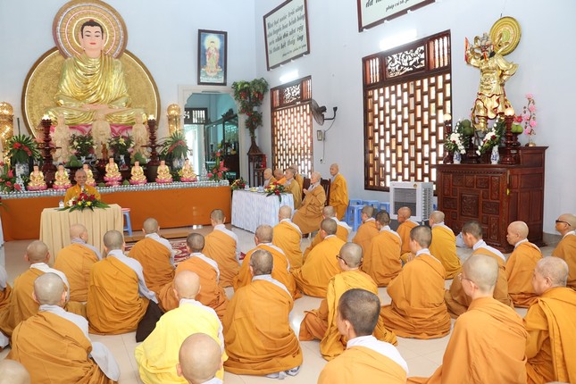 Hòa thượng Thích Huệ Trí sách tấn đến chư hành giả Hòa thượng Thích Huệ Trí sách tấn đến chư hành giả