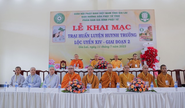 Chư tôn đức chứng minh, tham dự lễ khai mạc