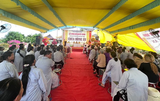 Quang cảnh buổi công bố quyết định Quang cảnh buổi công bố quyết định