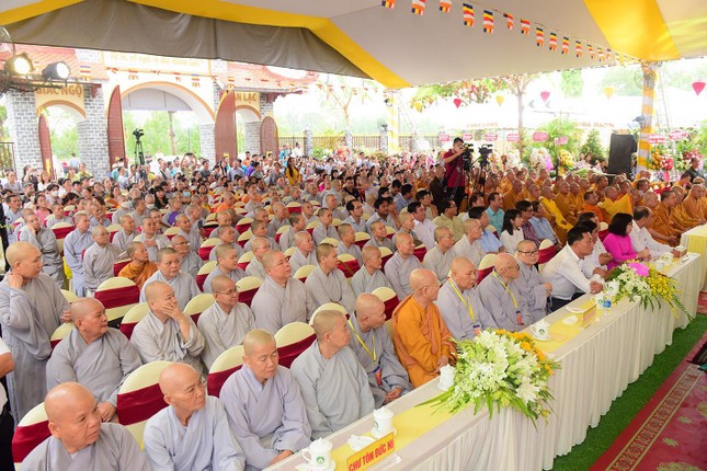 Chư tôn đức Tăng Ni tham dự
