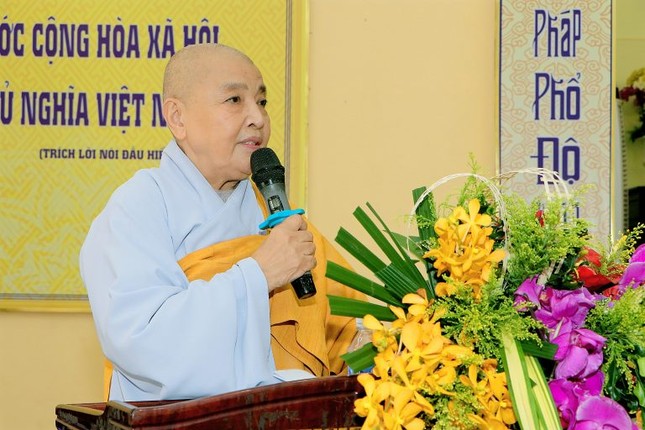 Ni trưởng Thích nữ Pháp Như phát biểu khai mạc