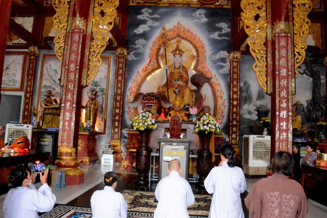 Sau phần nghi thức nguyện hương bạch Phật