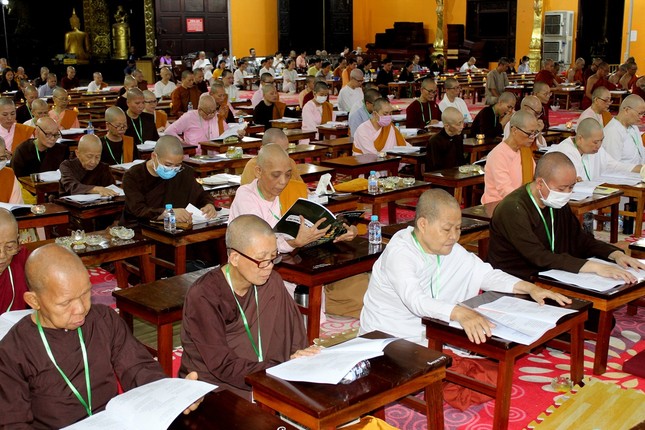 Gần 200 người tham gia trùng tụng kinh Trung bộ Gần 200 người tham gia trùng tụng kinh Trung bộ