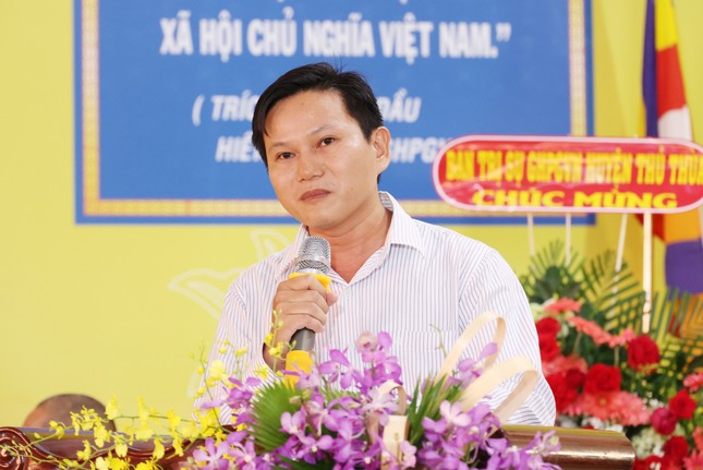 Ông Nguyễn Văn Mưng phát biểu chúc mừng tại buổi lễ