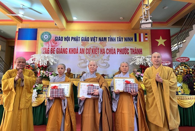 Tặng Bằng công đức đến hành giả Tặng Bằng công đức đến hành giả