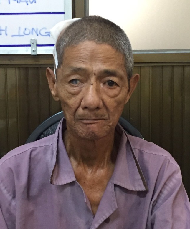 Ông Tân nhà nghèo không tiền điều trị bệnh Ông Tân nhà nghèo không tiền điều trị bệnh