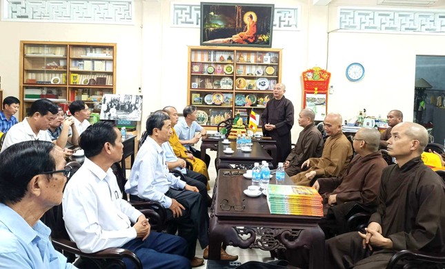 Thượng toạ Thích Thiện Phước thay mặt chư tôn đức Ban Thường trực Ban Trị sự tỉnh phát biểu chào mừng