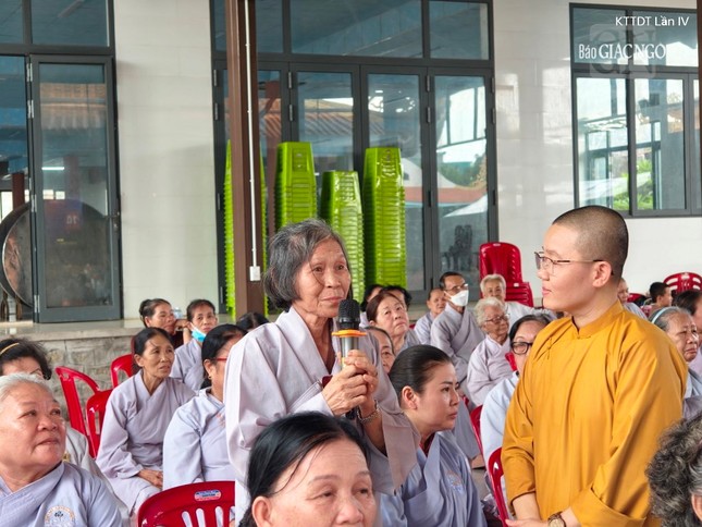 Phật tử đặt câu hỏi đến Ban Tổ chức Phật tử đặt câu hỏi đến Ban Tổ chức