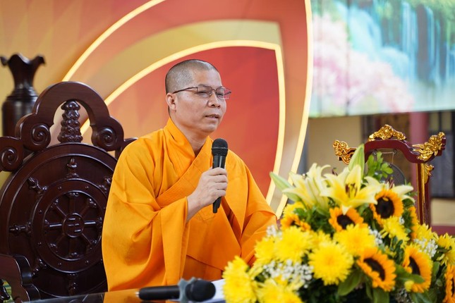 Đại đức Thích Trí Thuần thuyết giảng Đại đức Thích Trí Thuần thuyết giảng