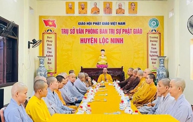 Thường trực Ban Trị sự H.Lộc Ninh họp tại chùa Trúc Lâm Thường trực Ban Trị sự H.Lộc Ninh họp tại chùa Trúc Lâm