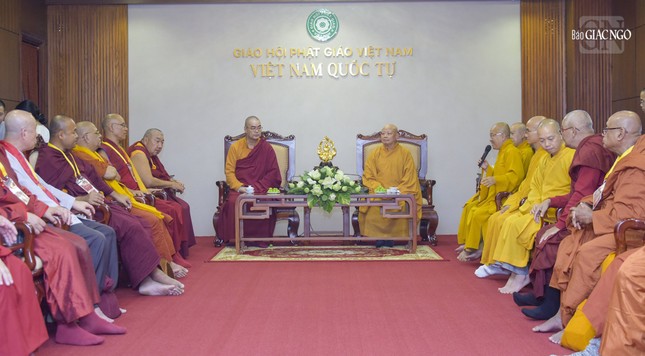 Buổi tiếp tại Việt Nam Quốc Tự Buổi tiếp tại Việt Nam Quốc Tự