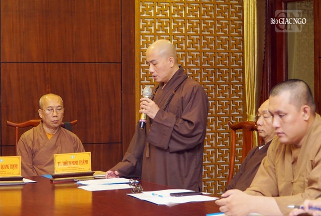 Thượng tọa Thích Minh Cần, Phó Trưởng ban Giáo dục Phật giáo TP.HCM đóng góp ý kiến