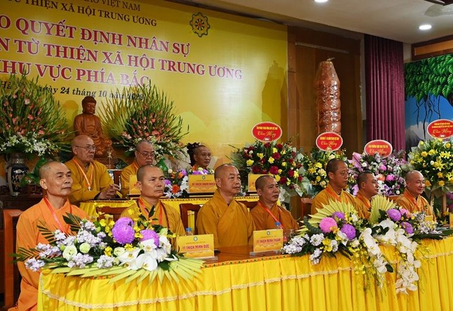 Chư tôn đức chứng minh, tham dự