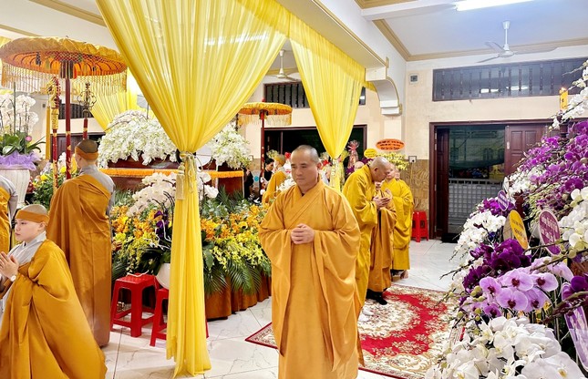 Hữu nhiễu kim quan - Ảnh: Tiểu Nhật Hữu nhiễu kim quan - Ảnh: Tiểu Nhật