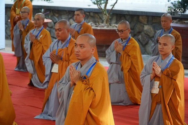 Giới tử Tỳ-kheo tại Giới đài viện Huệ Nghiêm