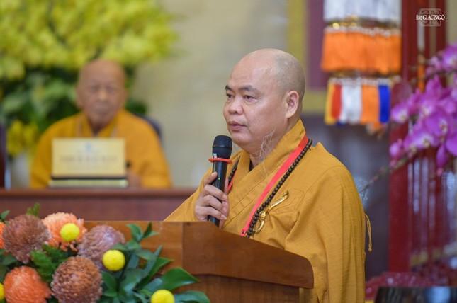 Thượng tọa Thích Thanh Phong phát biểu cảm tạ