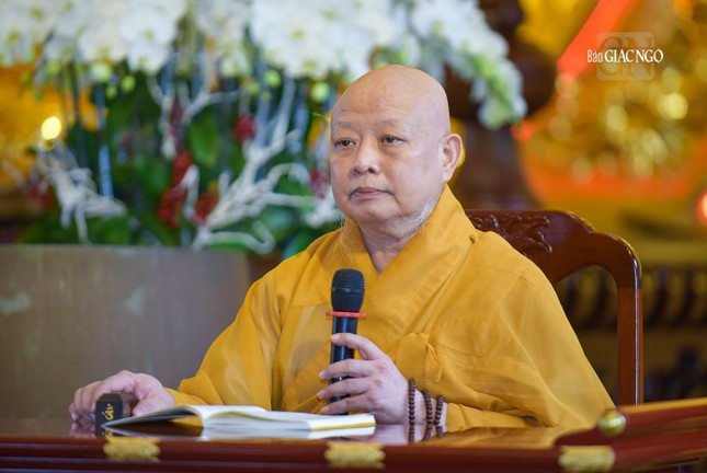 Hòa thượng Thích Lệ Trang hỏi già-nạn giới tử trước khi truyền giới