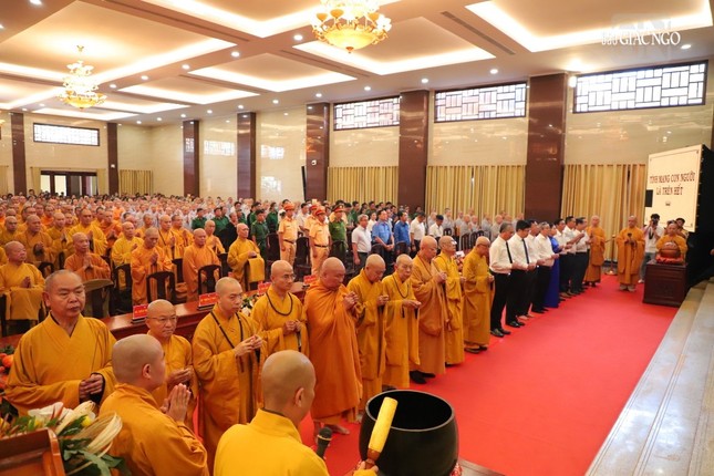 Thắp hương tưởng niệm, kỳ siêu nạn nhân tử vong do tai nạn giao thông