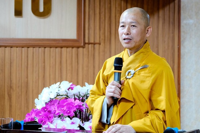 Thượng tọa Thích Minh Nhẫn phát biểu khai mạc