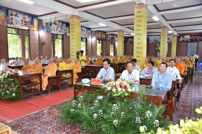 Đại diện các cơ quan và Tăng Ni, Phật tử tham dự Đại diện các cơ quan và Tăng Ni, Phật tử tham dự