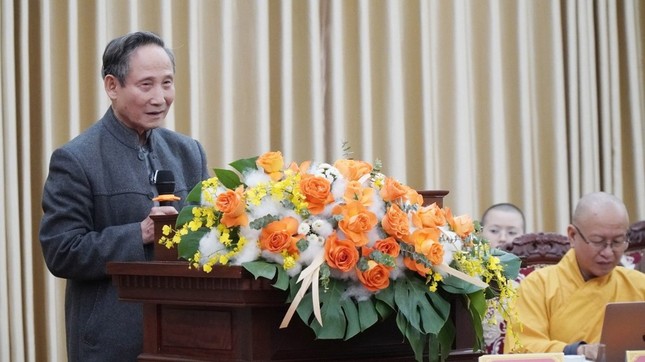 GS. Lê Mạnh Thát phát biểu tại tọa đàm GS. Lê Mạnh Thát phát biểu tại tọa đàm