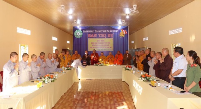 Niệm Phật cầu gia bị trước buổi làm việc tại Ban Trị sự TX.Phú Mỹ