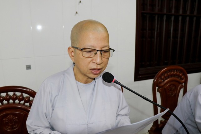 Ni sư Thích nữ Như Nguyệt trình chương trình dự thảo hoạt động Phật sự năm 2024