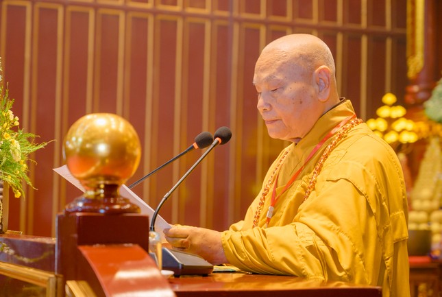 Hòa thượng Thích Thiện Nhơn, Chủ tịch Hội đồng Trị sự dâng lời tưởng niệm của GHPGVN Hòa thượng Thích Thiện Nhơn, Chủ tịch Hội đồng Trị sự dâng lời tưởng niệm của GHPGVN