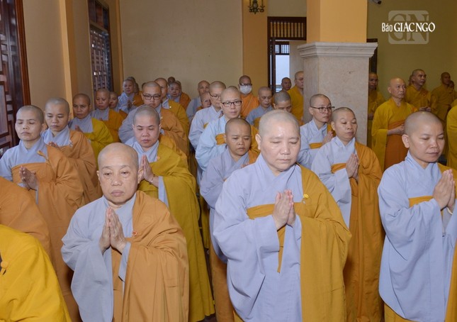 Chư Ni tham dự lễ tưởng niệm