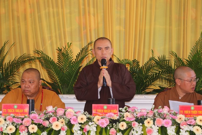 Thượng tọa Thích Nhuận Nghĩa phát biểu tại buổi làm việc với Phật giáo H.Long Điền Thượng tọa Thích Nhuận Nghĩa phát biểu tại buổi làm việc với Phật giáo H.Long Điền