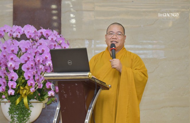 Thượng tọa Thích Hải Đạt giới thiệu Cổng hành chánh điện tử của GHPGVN TP.HCM Thượng tọa Thích Hải Đạt giới thiệu Cổng hành chánh điện tử của GHPGVN TP.HCM