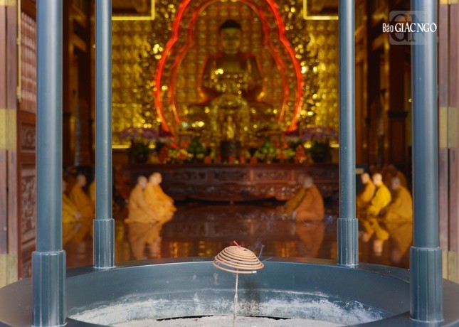 Nhằm nuôi lớn các thiện pháp, giới thân huệ mạng