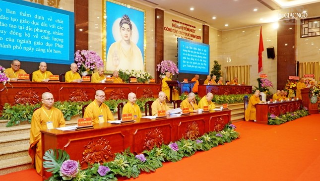 Chư tôn đức Ban Thường trực, các Ban chuyên môn tham dự