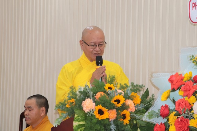 Thượng tọa Thích Trí Định báo cáo hoạt động Phật sự năm 2023 Thượng tọa Thích Trí Định báo cáo hoạt động Phật sự năm 2023