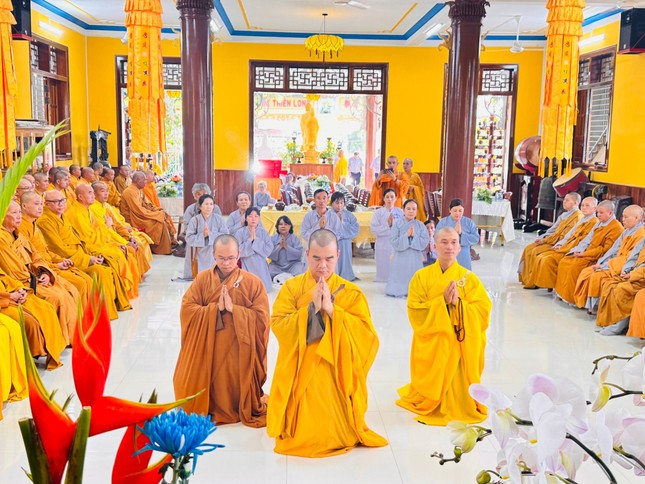 Đại đức tân trụ trì Thích Như Nghĩa phát nguyện nhận nhiệm vụ Đại đức tân trụ trì Thích Như Nghĩa phát nguyện nhận nhiệm vụ