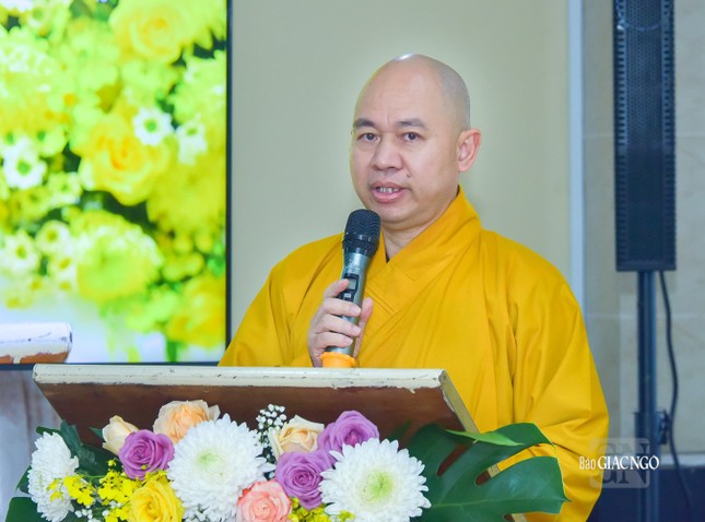 Thượng tọa Thích Đức Thiện phát biểu khai mạc tại hội nghị