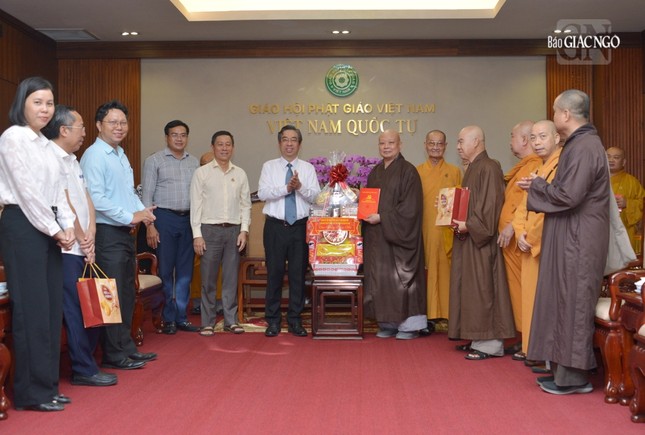 Trong niềm hoan hỷ bên thềm Xuân Giáp Thìn - 2024