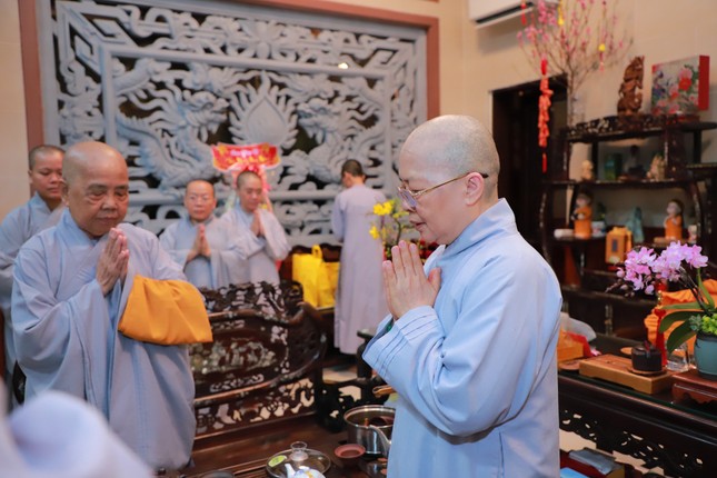 Đảnh lễ Ni trưởng Thích nữ Như Thảo
